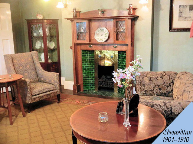 エドワーディアン様式のアンティーク家具の部屋