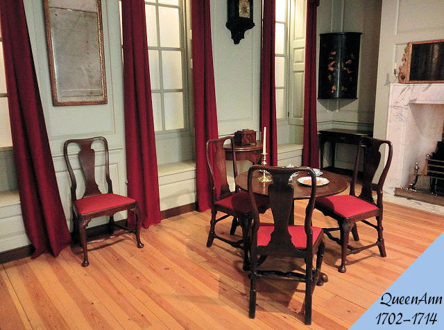 クイーンアン様式のアンティーク家具の部屋